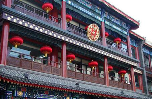 350年不塌房！内娱该学学同仁堂的“人设”是怎么立的